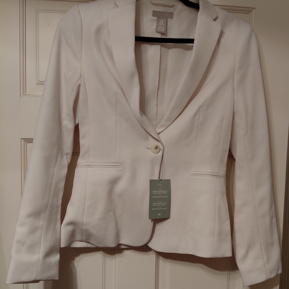 NWT. Elegant Off- White Women's H&M Blazer SZ XS